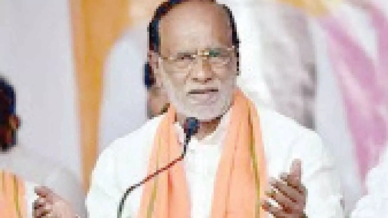 Laxman welcomes Economic Survey as growth gateway Laxman welcomes Economic Survey as growth gateway