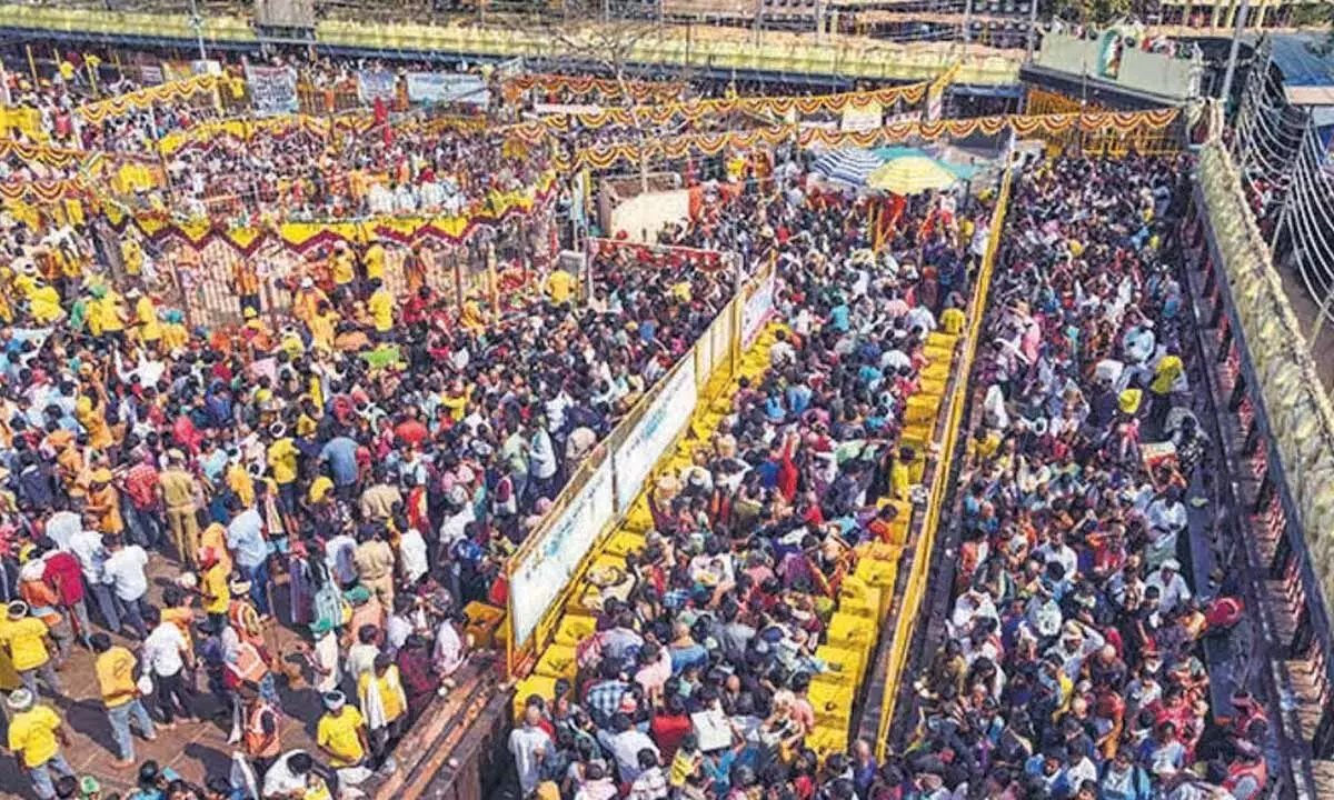 Medaram Jatara Draws Crowds as Festival Nears Conclusion Medaram Jatara Draws Crowds as Festival Nears Conclusion