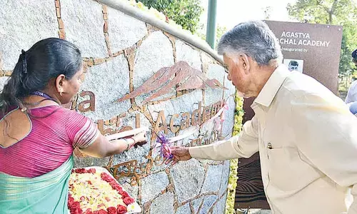 Future belongs to innovative thinkers, says CM Naidu Future belongs to innovative thinkers, says CM Naidu