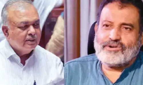Minister Reddy, Mohandas Pai spat over public transport Minister Reddy, Mohandas Pai spat over public transport