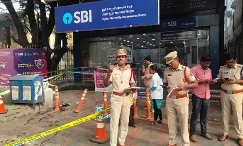 Gunfire in Hyderabad: Man Injured During Robbery at Koti Gunfire in Hyderabad: Man Injured During Robbery at Koti