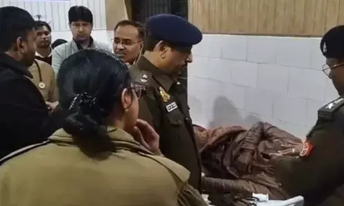 Double-decker bus carrying pilgrims overturns on Agra highway, ten injured