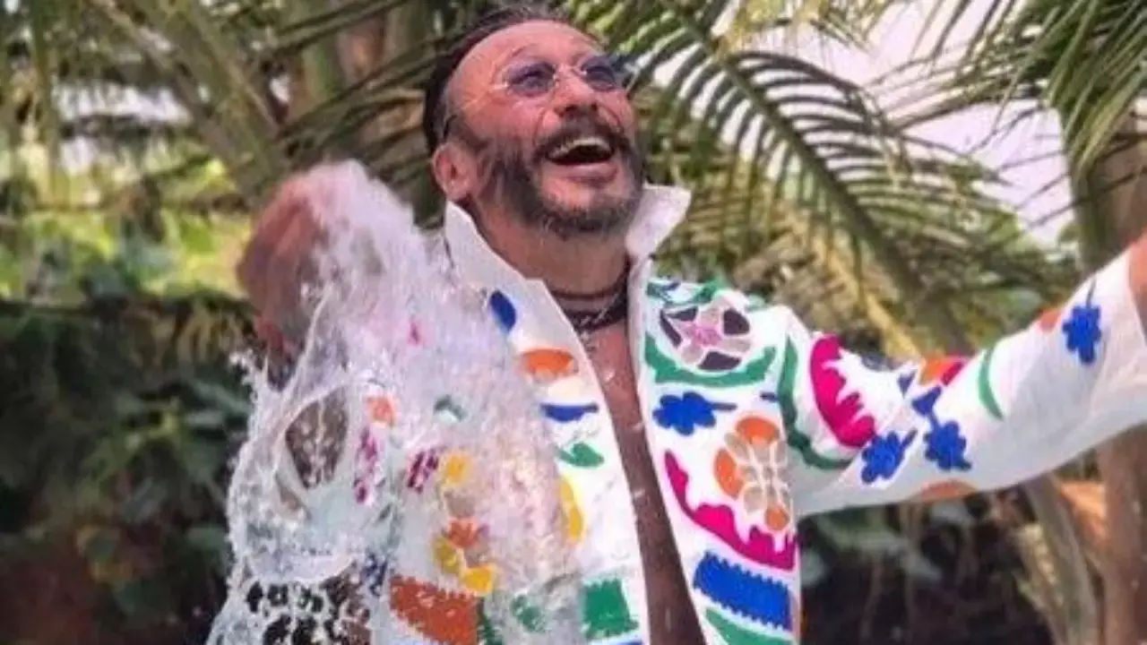 Jackie Shroff rings in birthday with love pouring in from family and friends Jackie Shroff rings in birthday with love pouring in from family and friends