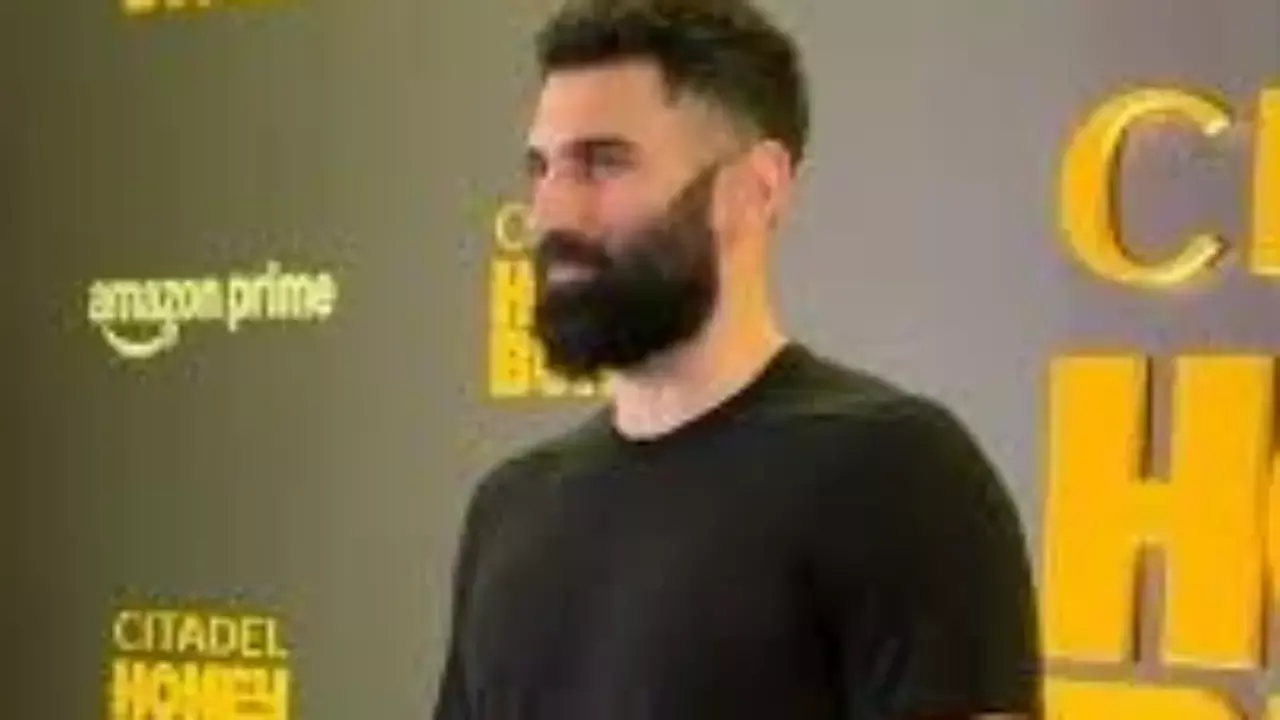 Karan Johar and Aditya Roy Kapur reunite for spine-chilling horror thriller Karan Johar and Aditya Roy Kapur reunite for spine-chilling horror thriller