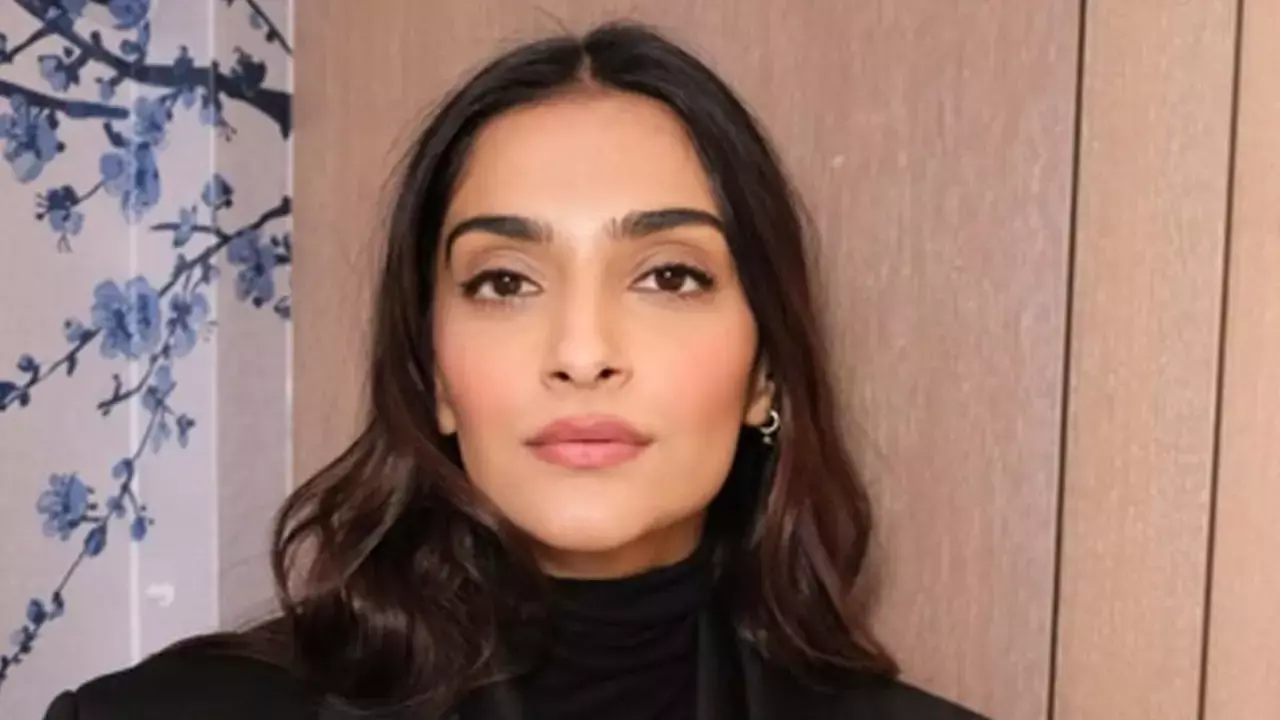 ‘Ek Ladki Ko Dekha Toh Aisa Laga’ turns seven, Sonam Kapoor celebrates love without labels ‘Ek Ladki Ko Dekha Toh Aisa Laga’ turns seven, Sonam Kapoor celebrates love without labels