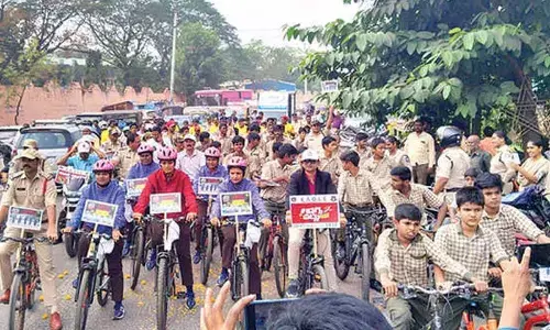 Day 5: Growing public support for ‘Drugs Pai Dandayatra’