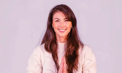 Abhyasa and Vairagya: Returning from the scenery to the seer