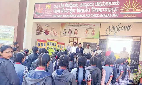 ‘Akka Pade’ squad empowers girls, conducts awareness campaign ‘Akka Pade’ squad empowers girls, conducts awareness campaign