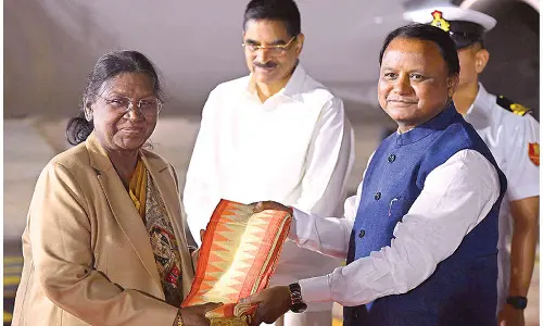 Prez arrives on 6-day visit to Odisha Prez arrives on 6-day visit to Odisha