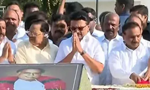 CM Stalin leads DMK tributes as thousands gather at Marina to mark Annadurai’s 57th death anniv