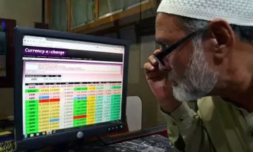 Debt-ridden Pakistan surviving on foreign borrowing