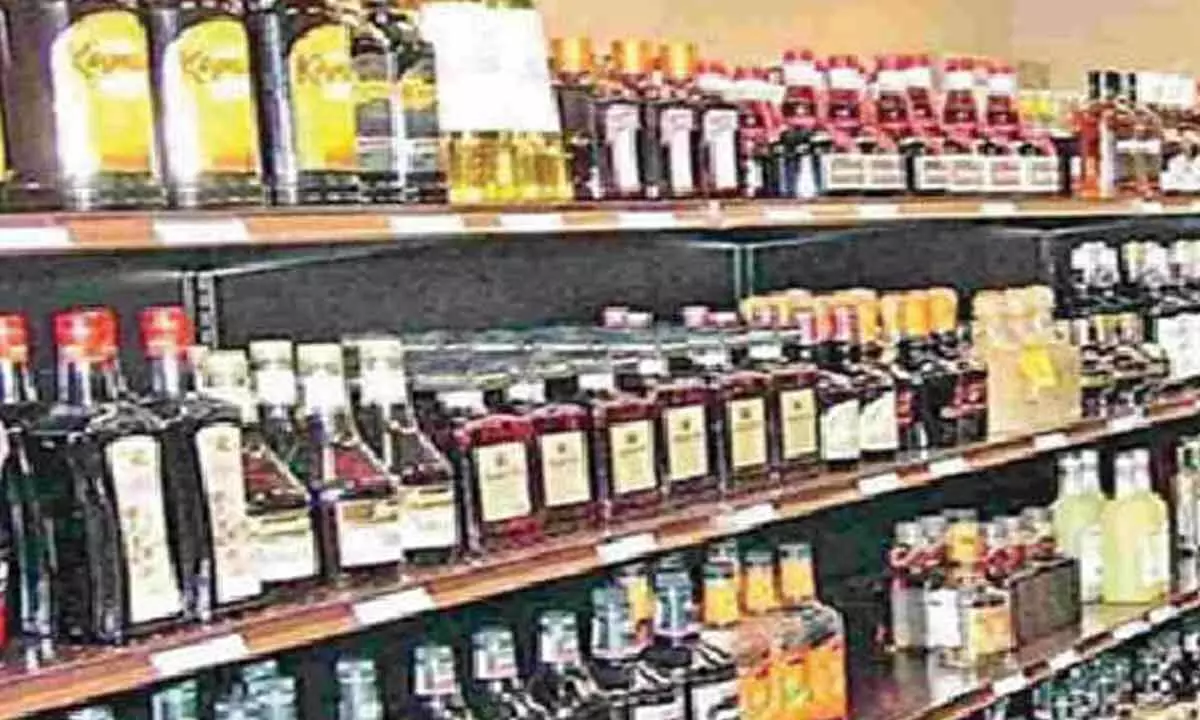Dy CM warns liquor shops against overcharging Dy CM warns liquor shops against overcharging