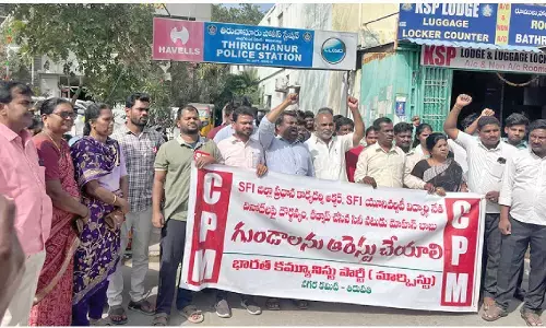 Mohan Babu, Vishnu booked for SFI leaders abduction