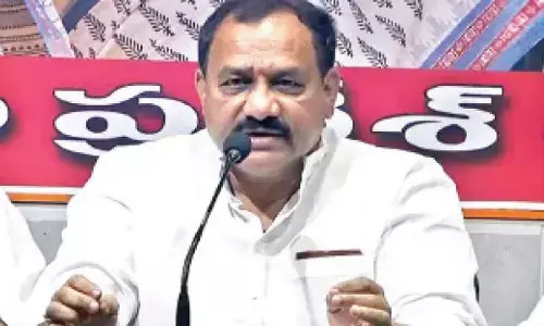 TPCC chief pans Pawan Kalyan for casting an ‘evil eye’ on TG