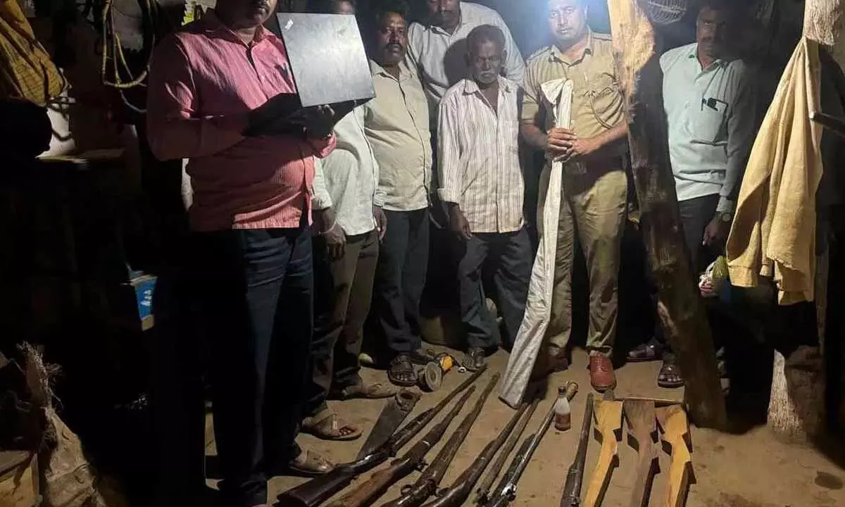 Illegal country-gun manufacturing racket busted in Shivamogga; carpenter arrested Illegal country-gun manufacturing racket busted in Shivamogga; carpenter arrested