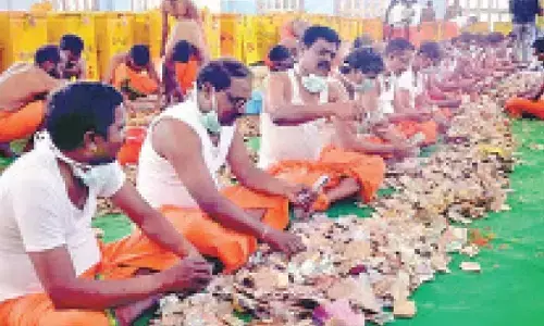 Medaram Jatara hundi collections touch Rs 2.49 cr