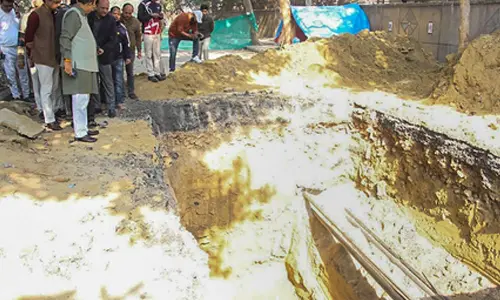 Bank employee on bike falls to death in DJB project pit, Delhi govt suspends 3, orders probe