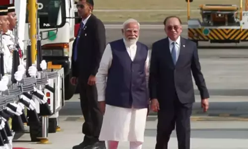 PM Modi arrives in Kuala Lumpur, welcomed by Malaysian counterpart Anwar Ibrahim at airport