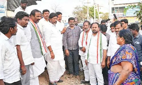 Bhatti assures rehabilitation of displaced shopkeepers