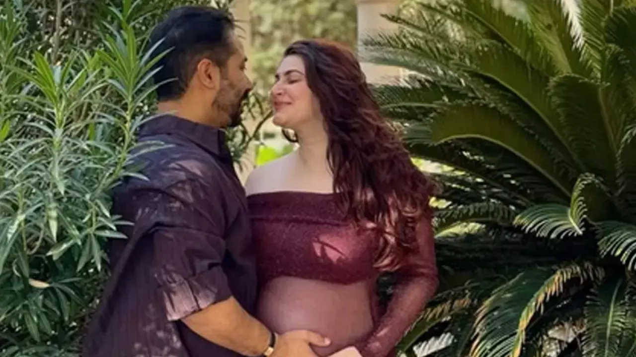 Shivaleeka Oberoi marks 3 years of togetherness with Abhishek Pathak: Soul-mated so hard