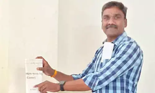Govt employees cast votes