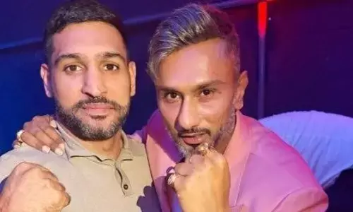 Yo Yo Honey Singh shares warm moment with boxing icon Amir Khan, calls him ‘legendary brother’