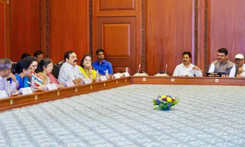 Ensure benefits of administrative reforms reach common people: Maha CM