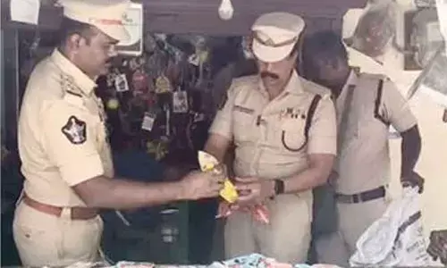 Police cracks down on banned tobacco near schools