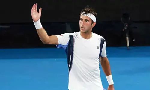 Etcheverry, Martinez advance at Argentina Open