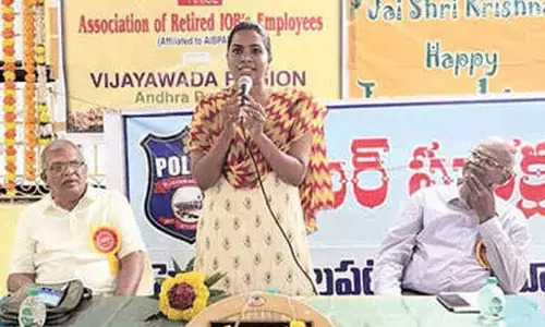 Senior citizens told to stay alert for cyber frauds