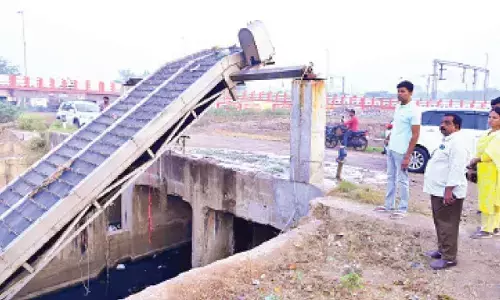 Vijayawada: Civic chief emphasises uninterrupted desilting