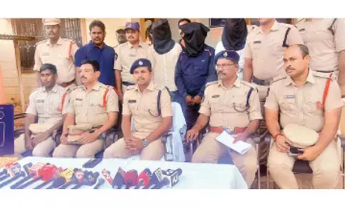 Nine held in 36 theft cases; 40 tolas of gold recovered