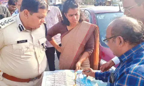 Collector, SP review traffic for Pushkaralu