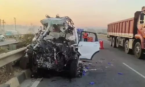 Seven killed in serial crash near Hoskote