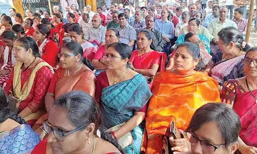 Insurance employees join nationwide strike, protesting against Labour Codes