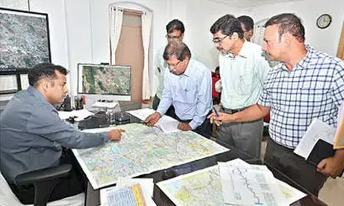 Speed up land acquisition for Somasila & Kandaleru