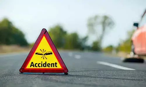 Three killed in van crash on outskirts of Thimmannapalli in Nagar Kurnool Three killed in van crash on outskirts of Thimmannapalli in Nagar Kurnool