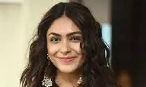 Mrunal Thakur declares she is single and ready to mingle