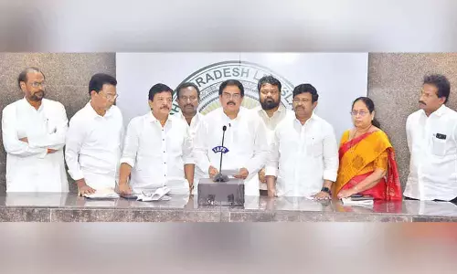 Budget a roadmap from crisis to growth: Manohar Budget a roadmap from crisis to growth: Manohar