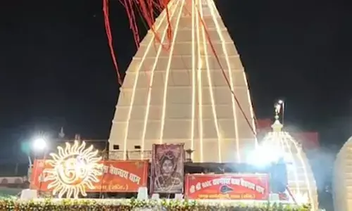 Massive devotee turnout at Shiva temples nationwide on Mahashivratri Massive devotee turnout at Shiva temples nationwide on Mahashivratri