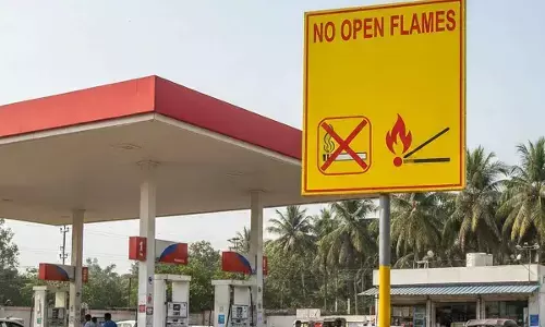 Kanwariyas Assault Petrol Pump Owner’s Son In UP After He Objects To Lighting Incense Near Fuel Dispensers Kanwariyas Assault Petrol Pump Owner’s Son In UP After He Objects To Lighting Incense Near Fuel Dispensers