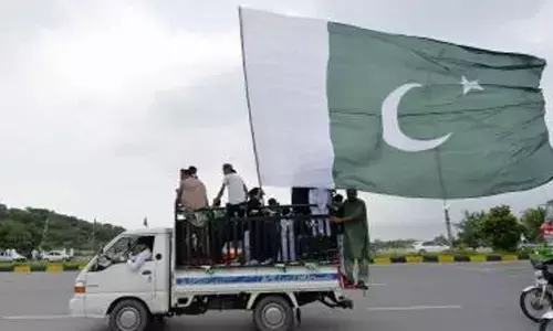 Pakistan must root out corruption to revive economy: Report