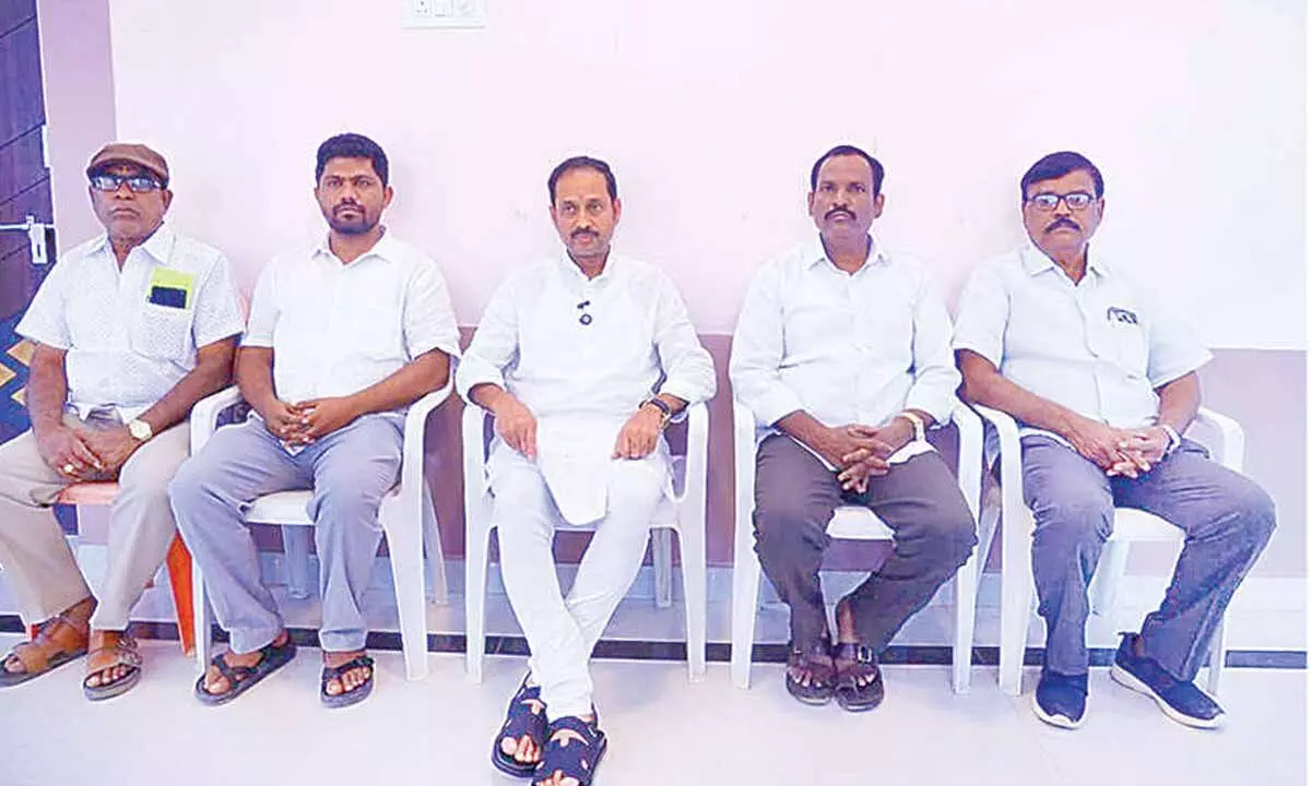 Kadiri MLA turns emotional at Sivaratri celebrations, defends state budget Kadiri MLA turns emotional at Sivaratri celebrations, defends state budget