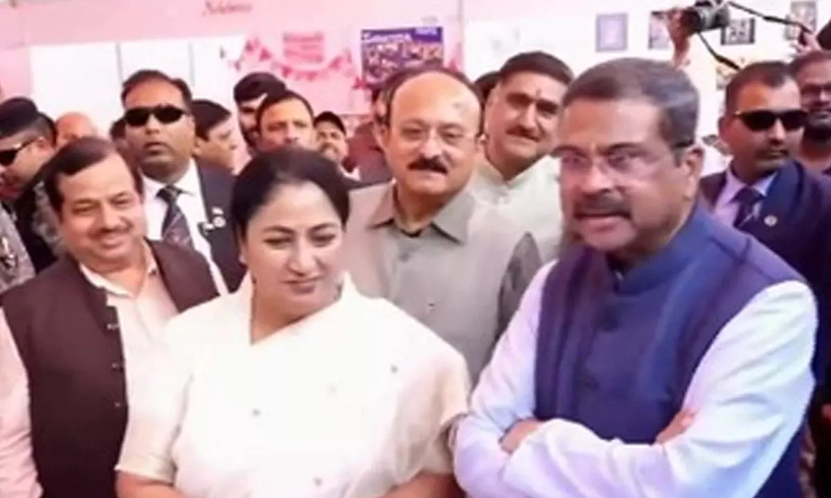 Dharmendra Pradhan, Delhi CM open CM-Shri School in Sarojini Nagar Dharmendra Pradhan, Delhi CM open CM-Shri School in Sarojini Nagar