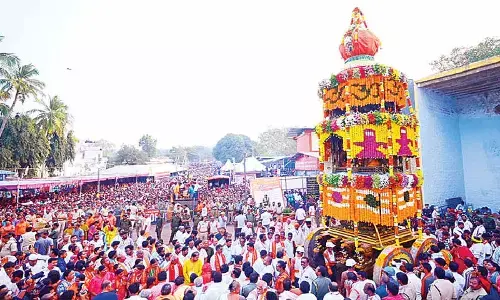 Mahashivaratri Brahmotsavams progress with Rathotsavam and Teppotsavam