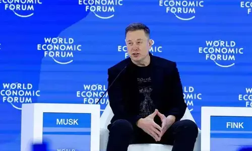 Elon Musk Says Less Than 0.1% of His $850 Billion Fortune Is Cash