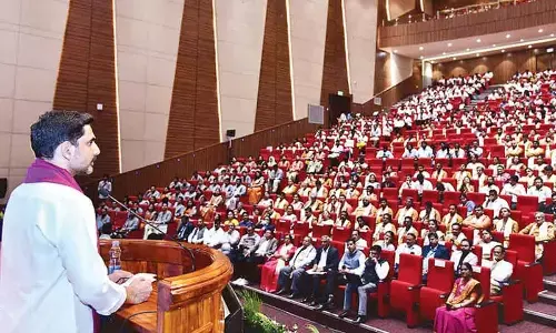 Doctors earn respect by saving lives: Lokesh