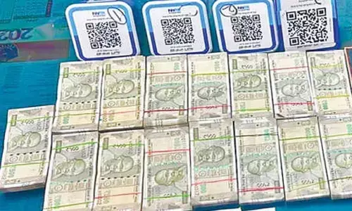 Police arrest three for online betting