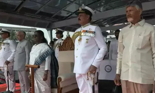 President Droupadi Murmu Reviews International Fleet at Visakhapatnam During IFR-2026.