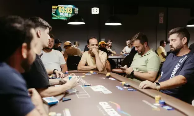 Does Multi-Hand Video Poker Actually Change Odds?